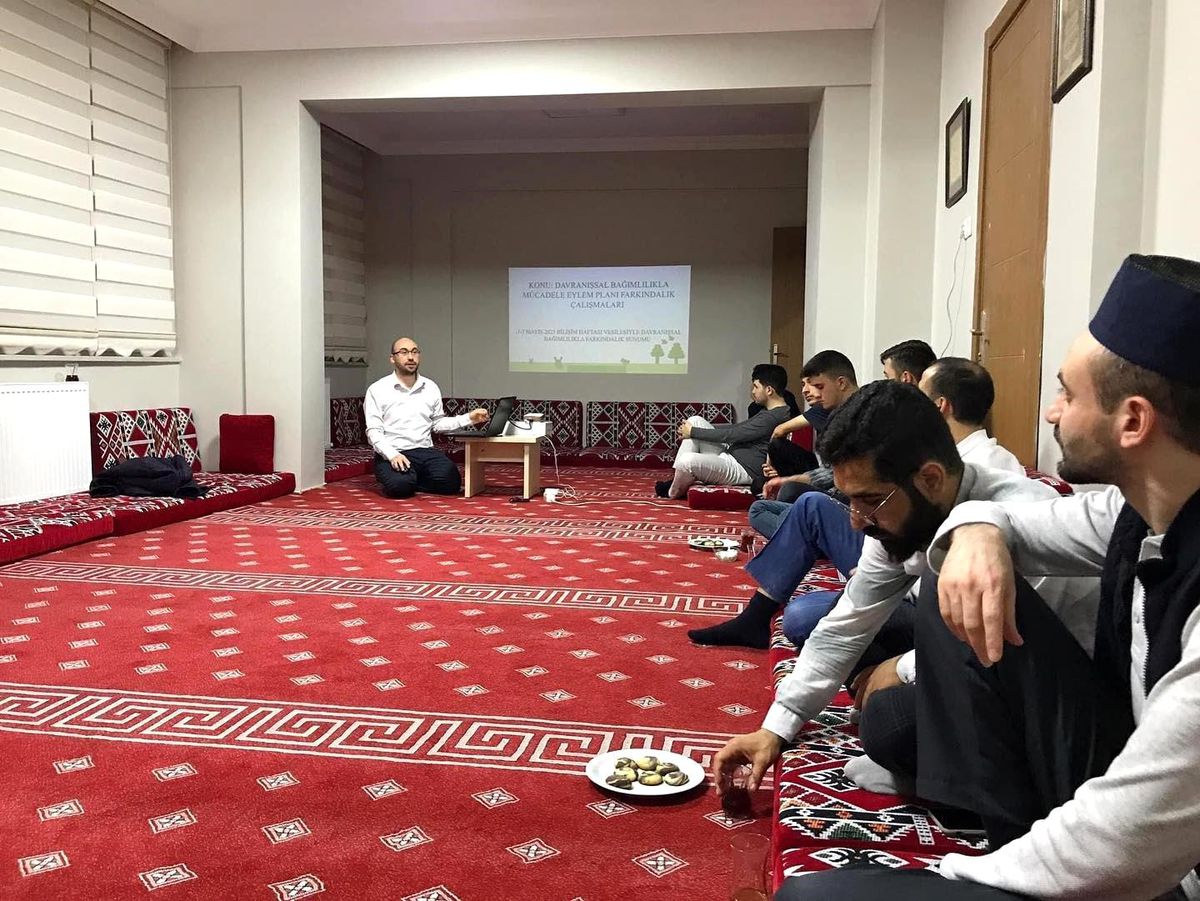Bilecik İl Müftülüğü Gençlere Bağımlılıkla Mücadele Programı Düzenledi