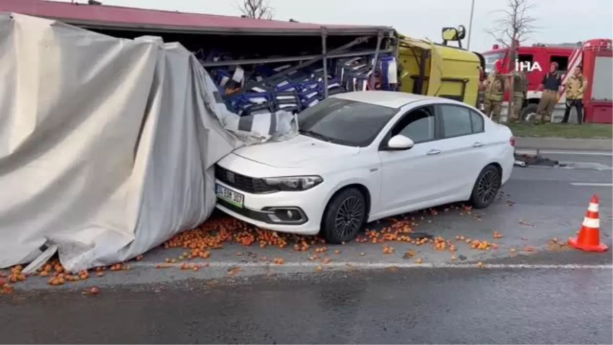 Başakşehirde kontrolden çıkan tır otomobilin üzerine devrildi: 2 yaralı