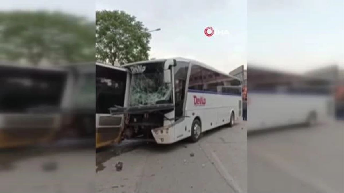 Bursada servis otobüsü ile halk otobüsü çarpıştı: 2 yaralı