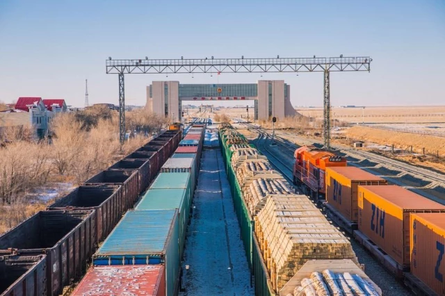 Çin'in İç Moğolistan Bölgesinde Dış Ticaret İlk Dört Ayda Yüzde 45 Büyüdü