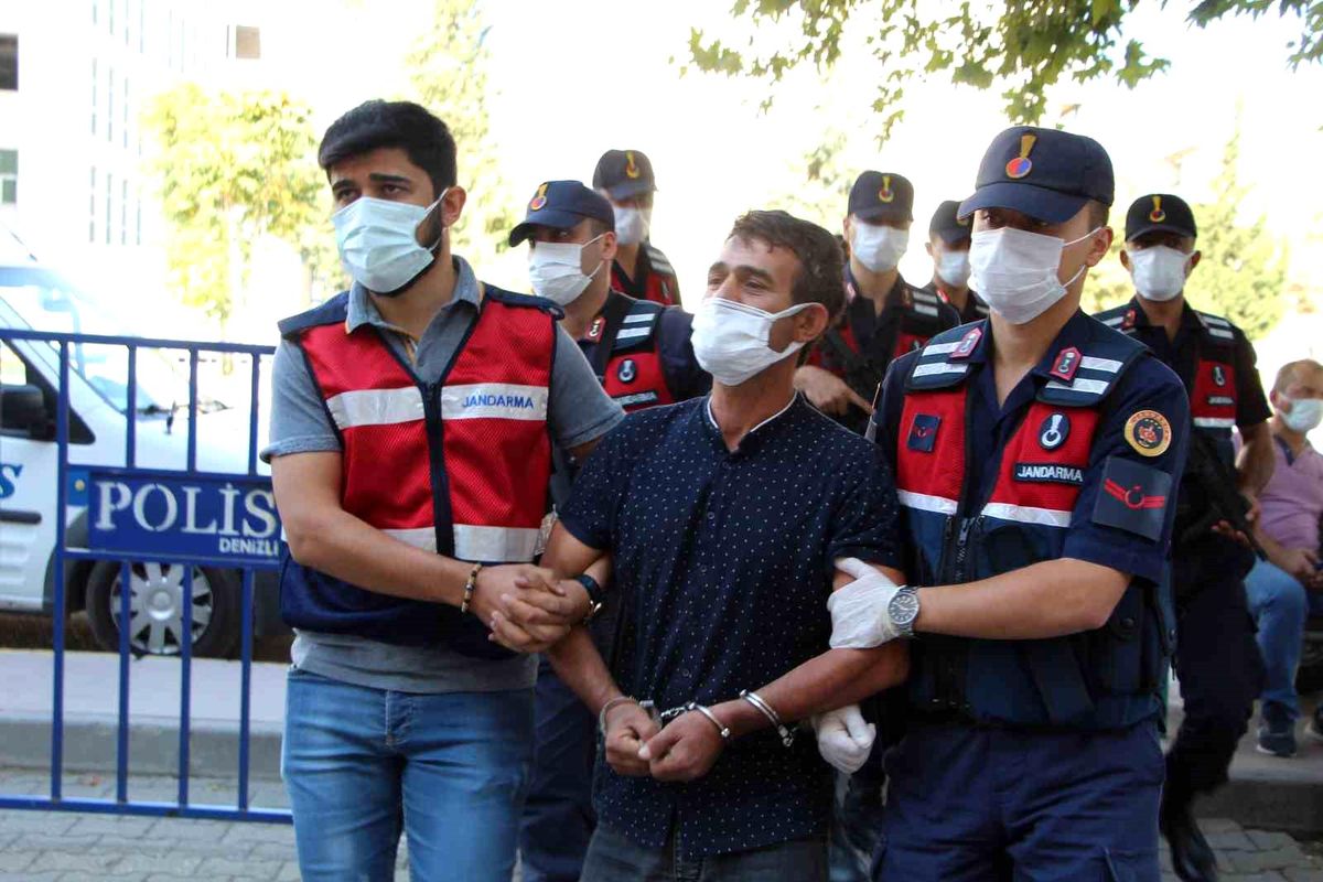 Denizli\'de Boşanma Aşamasındaki Eşiyle Barışmaya Giden Damat Kayınvalidesini Öldürdü