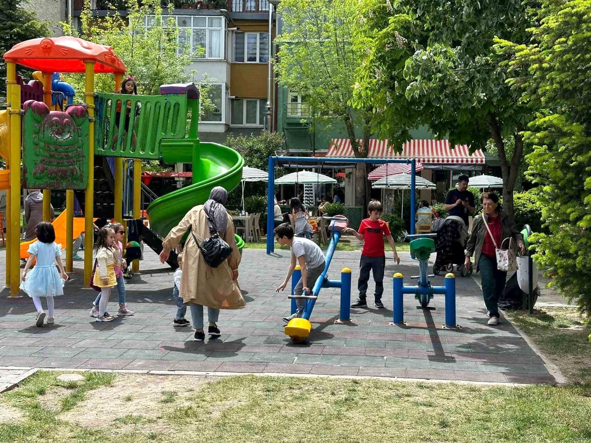 Eskişehir\'de İdari Tatil Fırsatı: Vatandaşlar Parklara Akın Etti