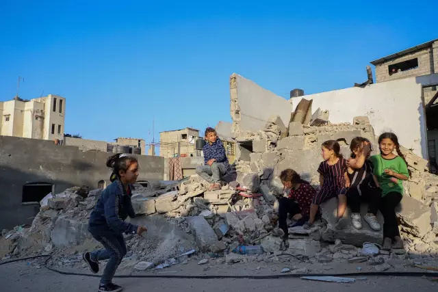 İsrail'in Gazze'ye Yönelik Hava Saldırılarında Pek Çok Bina Yerle Bir Oldu