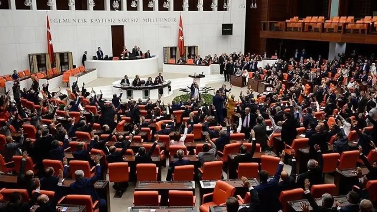 Yeni dönemde 15 partiden 8\'inin genel başkanı TBMM\'de olacak