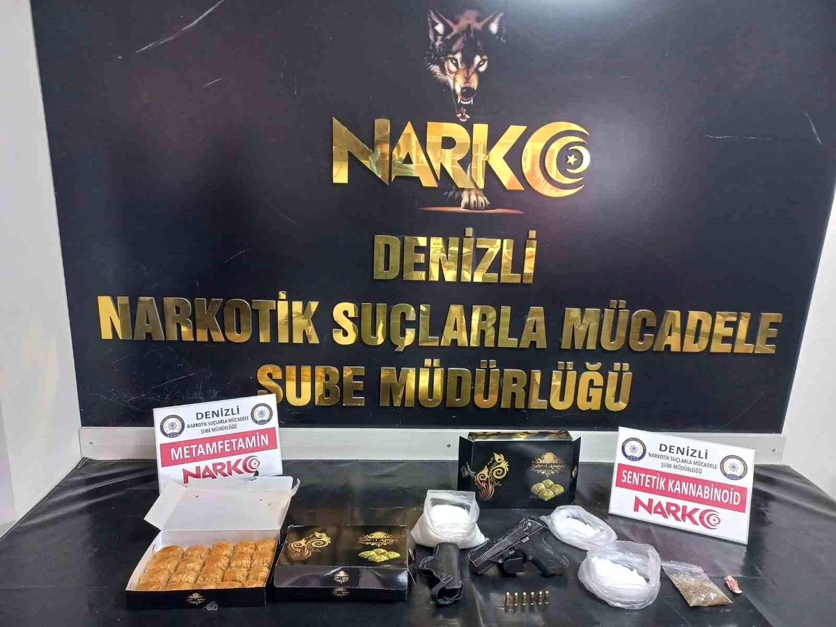 Denizli\'de 12 zehir taciri tutuklandı, kilolarca uyuşturucu ele geçirildi