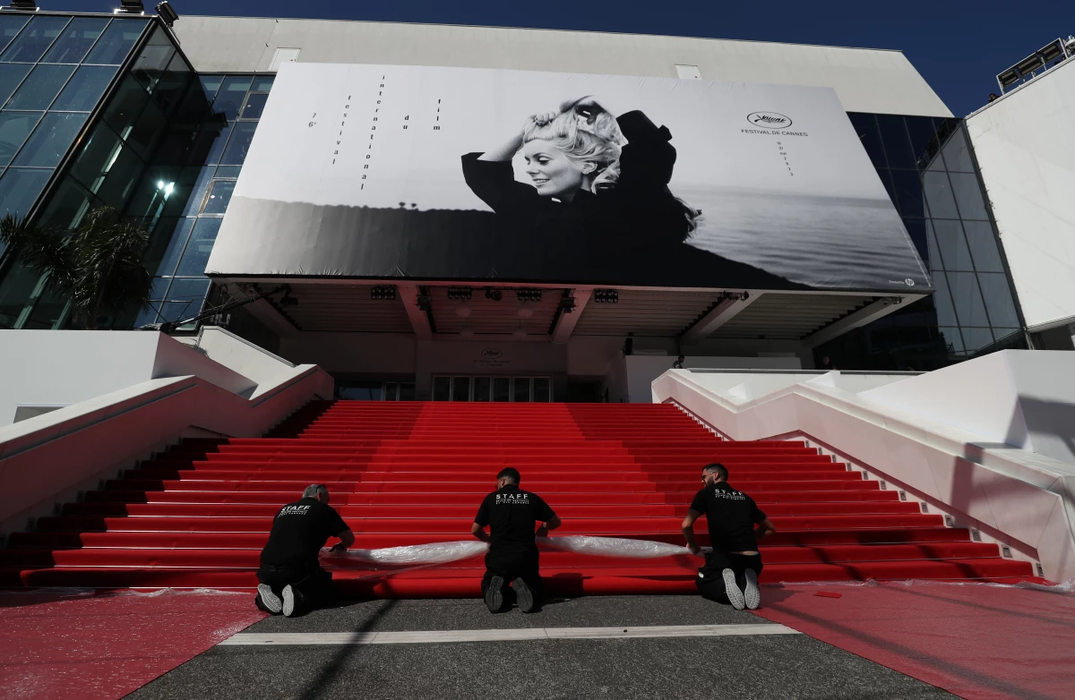 Cannes Film Festivali için Kırmızı Halı Hazır