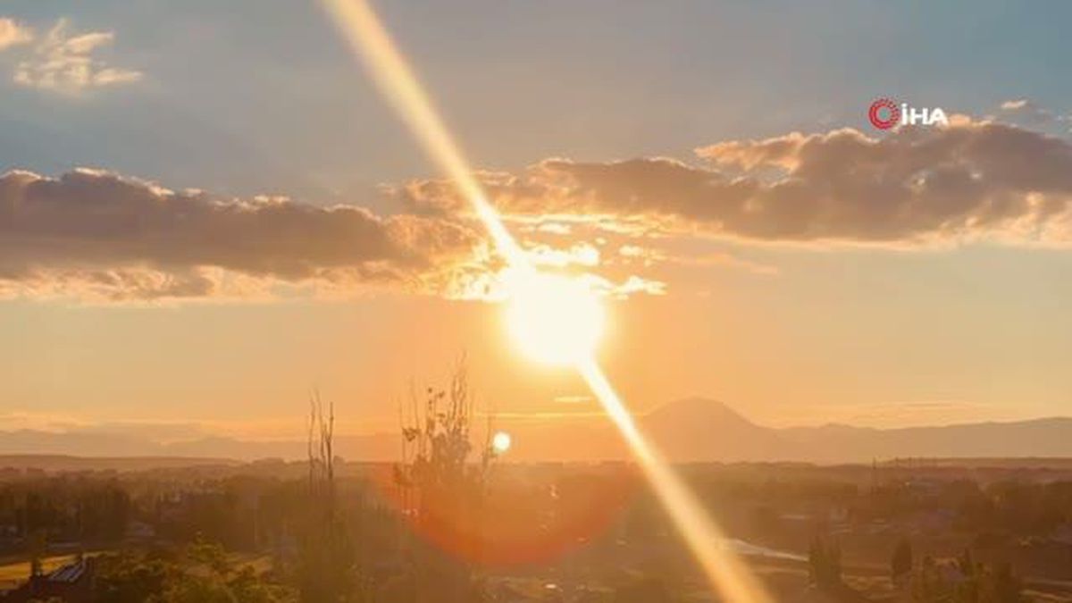 Ağrıda mest eden gün batımı manzarası