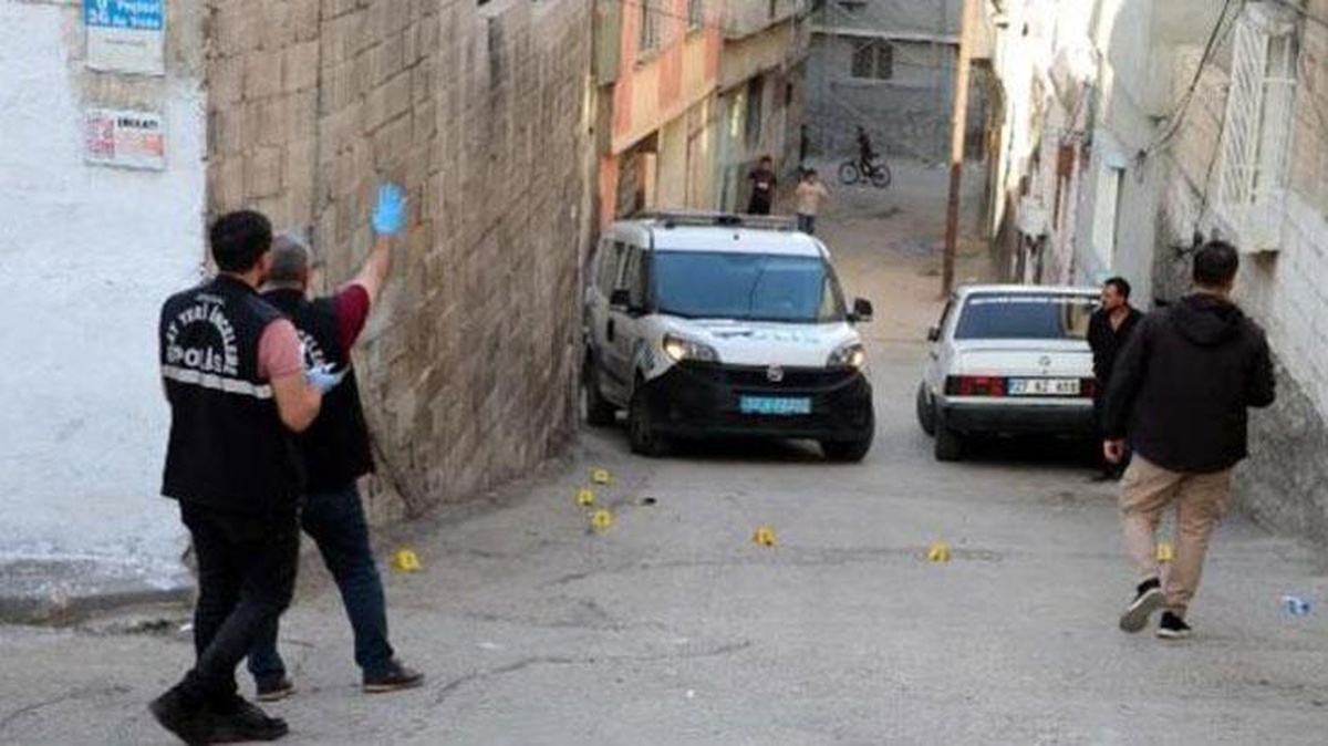 Gaziantep\'te çocuklar kavga başlattı, yetişkinler devam etti: 6 yaralı
