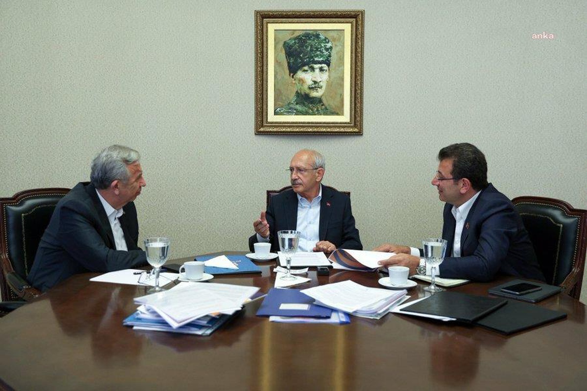 İmamoğlu ve Yavaş\'tan Ortak Mesaj: "Cumhurbaşkanlığı 2. Tur Seçimi İçin Sıkı Bir Çalışmaya Başlıyoruz"