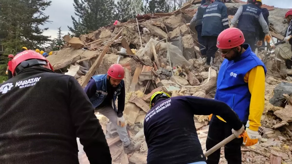 Karatay Belediyesi Arama Kurtarma Ekibi Kurdu