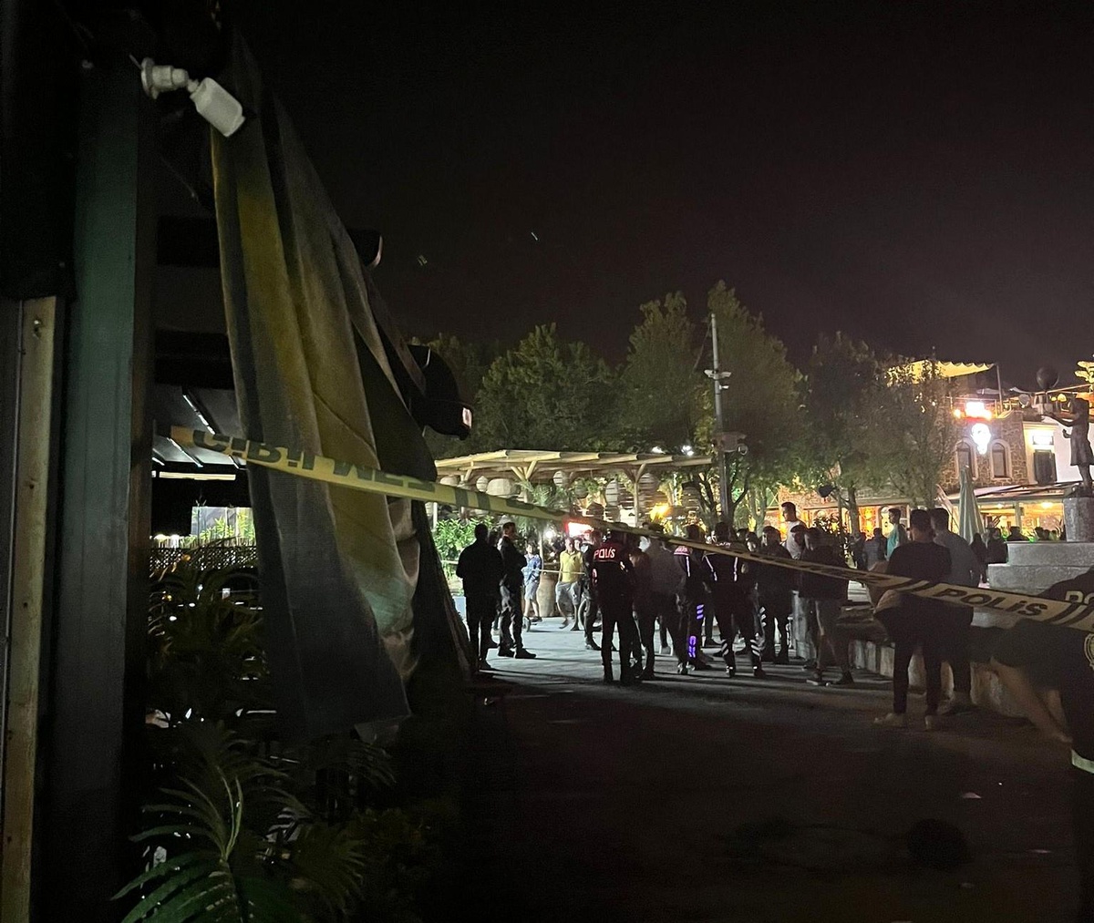 Marmaris\'te eğlence mekanında çıkan kavgada 10 kişi yaralandı