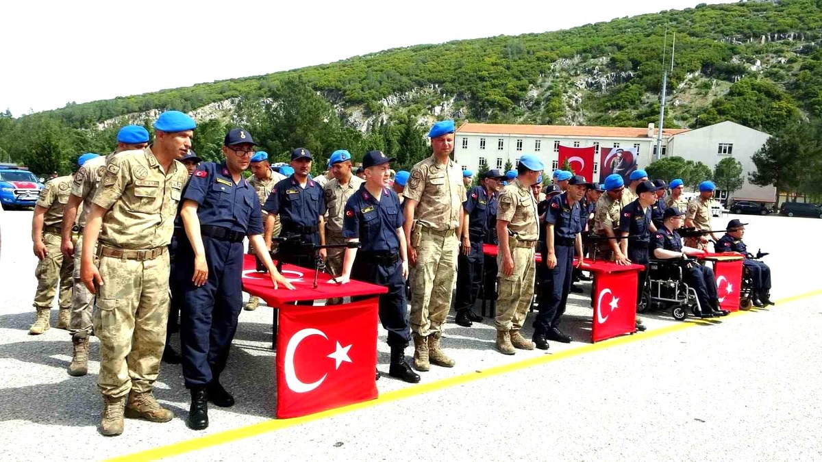 Muğla İl Jandarma Komutanlığı\'nda Engelli Bireyler Temsili Askerlik Yaptı