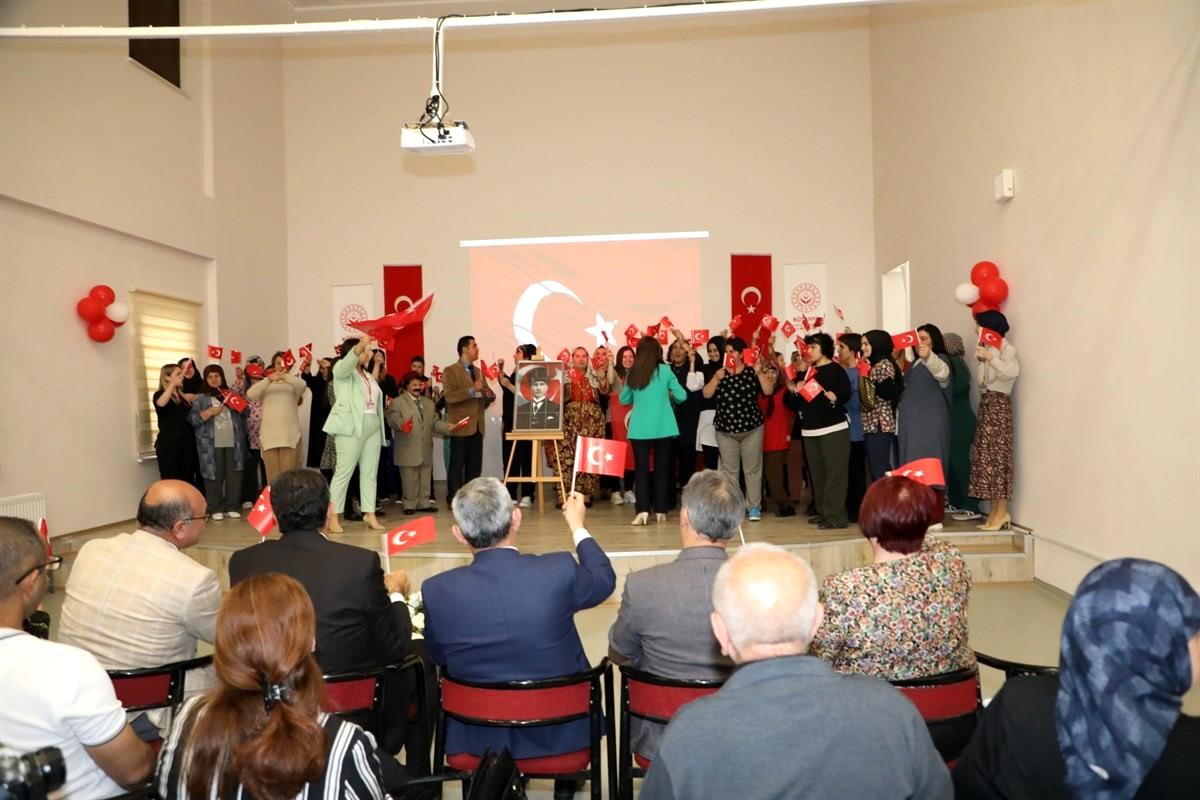 Kütahya\'da Engelsiz Yaşam Merkezi ziyareti
