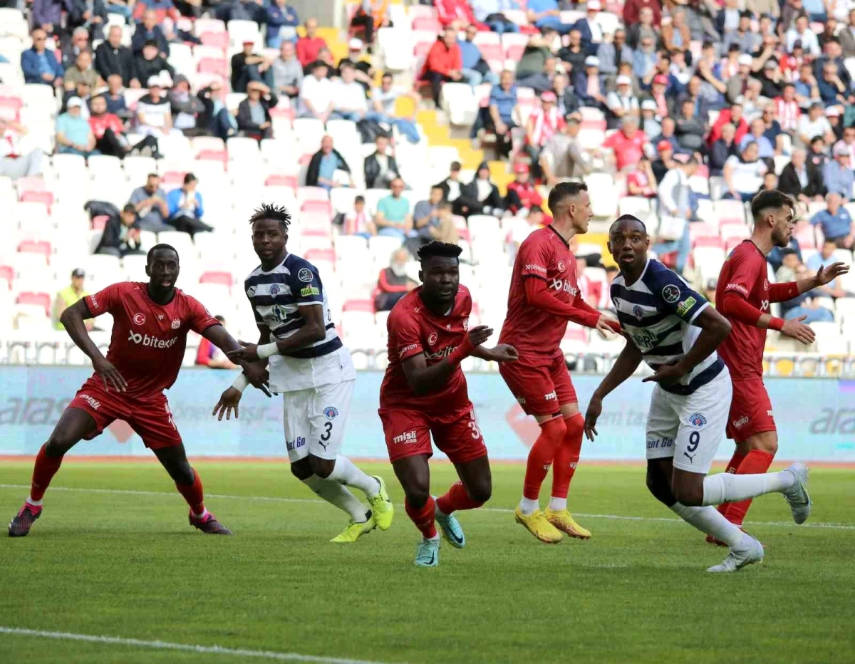 D.G. Sivasspor vs Kasımpaşa: İlk yarı golsüz berabere
