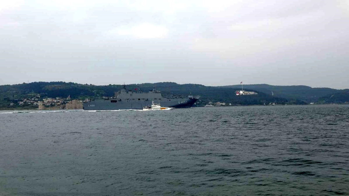 Dünyanın İlk Silahlı İnsansız Hava Aracı Gemisi TCG Anadolu Çanakkale Boğazından Geçti