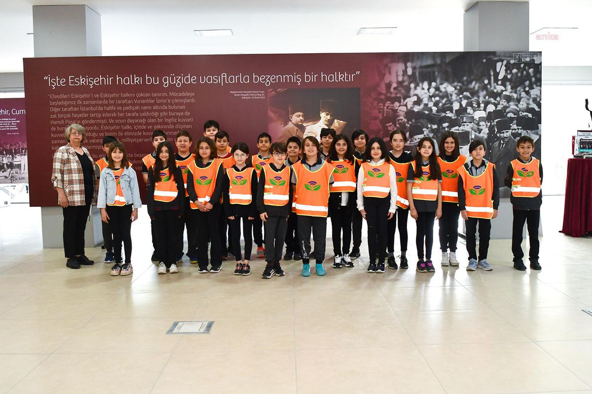Tepebaşı Belediyesi\'nin "Milli Mücadele\'de Eskişehir ve 100. Yılında Eskişehir\'in Kurtuluşu" Sergisi Tarihe Işık Tutuyor