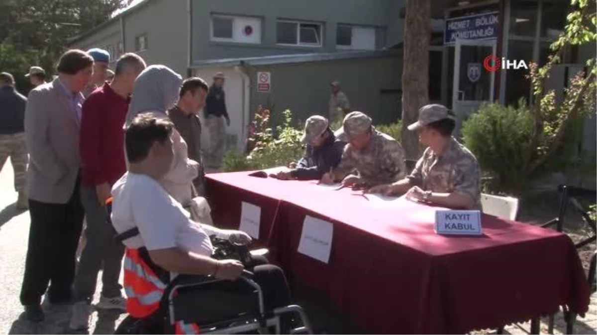 Vatan aşkı engel tanımadı: 22 engelli birey asker olma heyecanı yaşadı