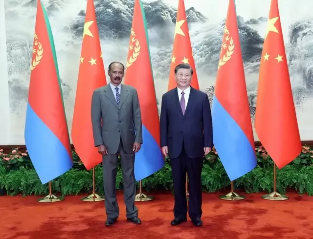 Xi, Eritre Cumhurbaşkanı ile Beijing'de Bir Araya Geldi