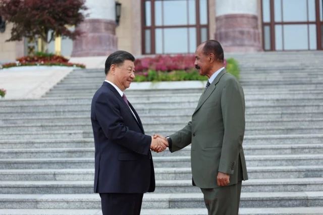 Xi, Eritre Cumhurbaşkanı ile Beijing'de Bir Araya Geldi