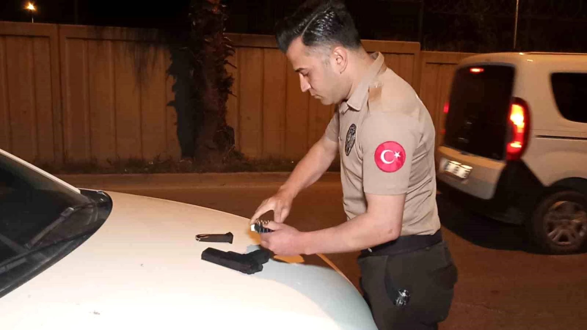 Adanada PKKlı terörist el bombası ve tabanca ile yakalandı