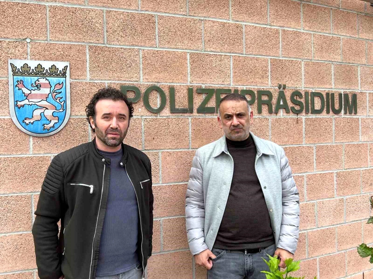 Almanya\'da gözaltına alınan Türk gazeteciler serbest bırakıldı