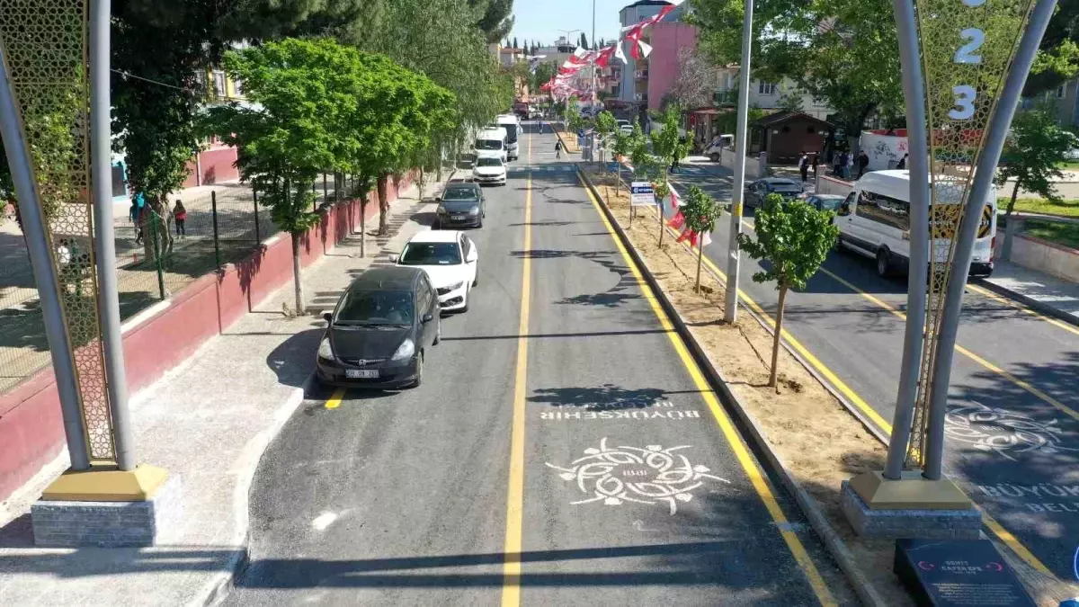 Aydın Büyükşehir Belediyesi Yol Yapım Çalışmalarına Devam Ediyor