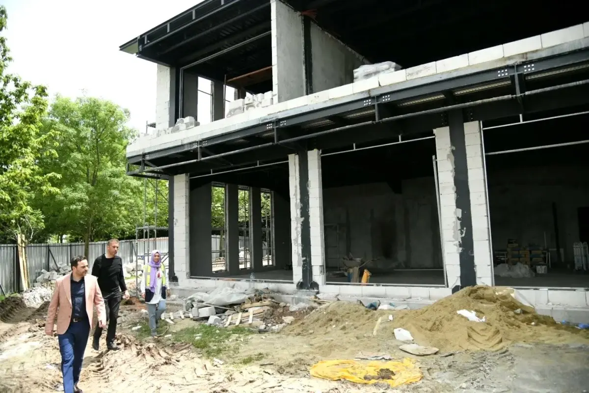 Başiskele Sahiline Sosyal Tesis Kazandırılıyor