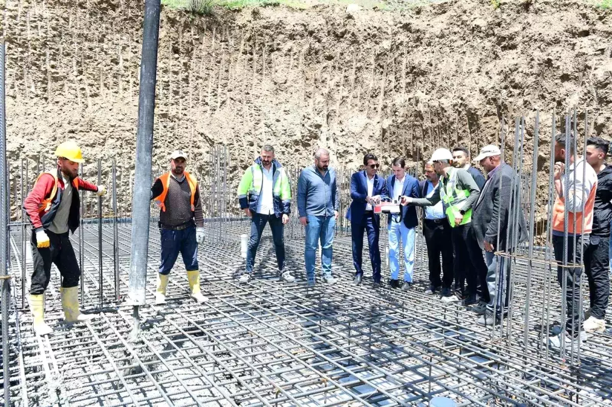 Çatak\'ta yapılacak 90 konutun temeli atıldı