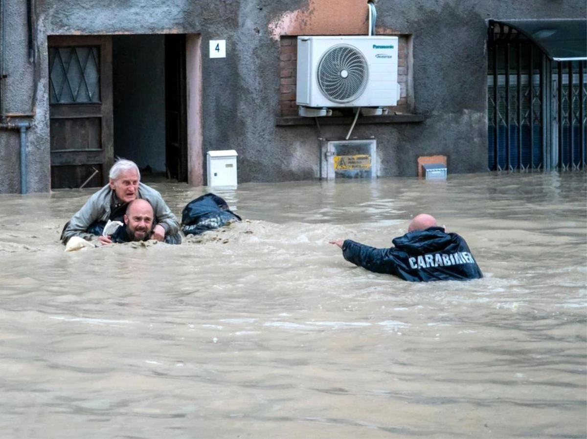 İtalya\'da sel felaketinde can kaybı 8\'e yükseldi