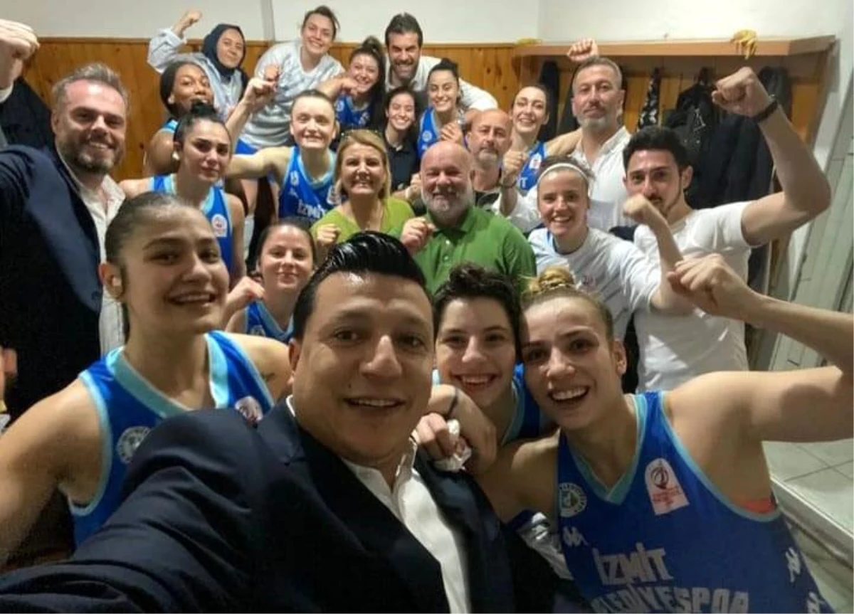 İzmit Belediyespor Kadın Basketbol Takımı Alanya\'yı Yendi