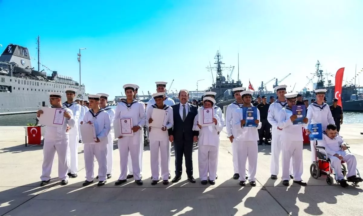 Mersin\'de Engelliler Haftası dolayısıyla temsili askerlik yemin ve terhis töreni yapıldı