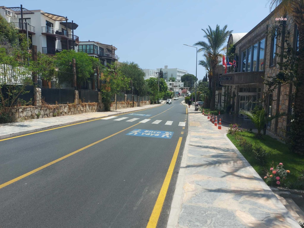 Muğla Büyükşehir, Bodrum\'un Bazı Caddelerinde Asfalt Çalışmalarını Tamamladı