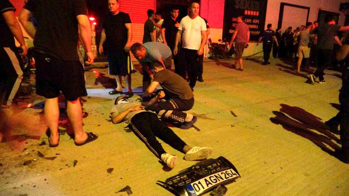 Adana Kozan\'da Trafik Kazası: 5 Kişi Yaralandı