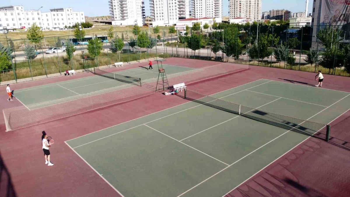 Şanlıurfa\'da 19 Mayıs tenis turnuvası