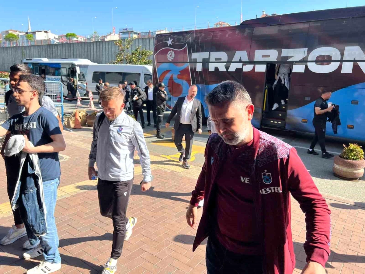 Trabzonspor, Fenerbahçe maçı için İstanbul\'a gitti