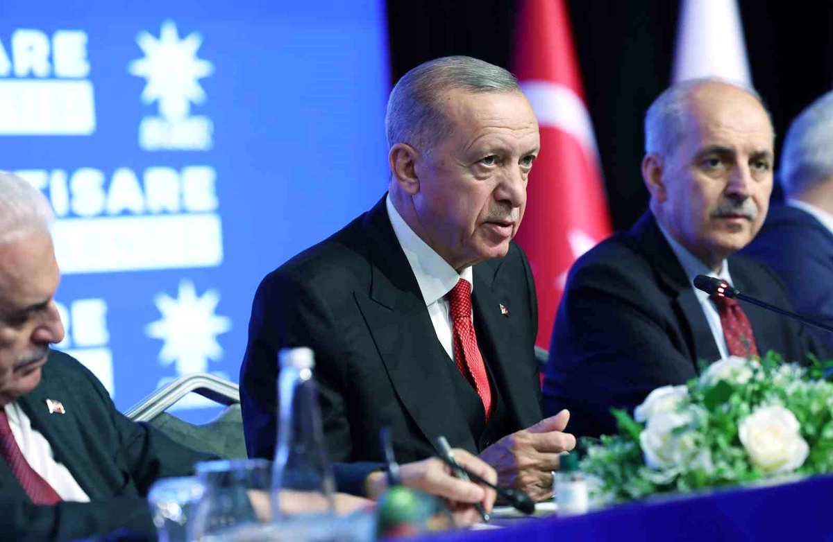 Cumhurbaşkanı Erdoğan İstanbul İl Başkanlığı Toplantısına Katıldı