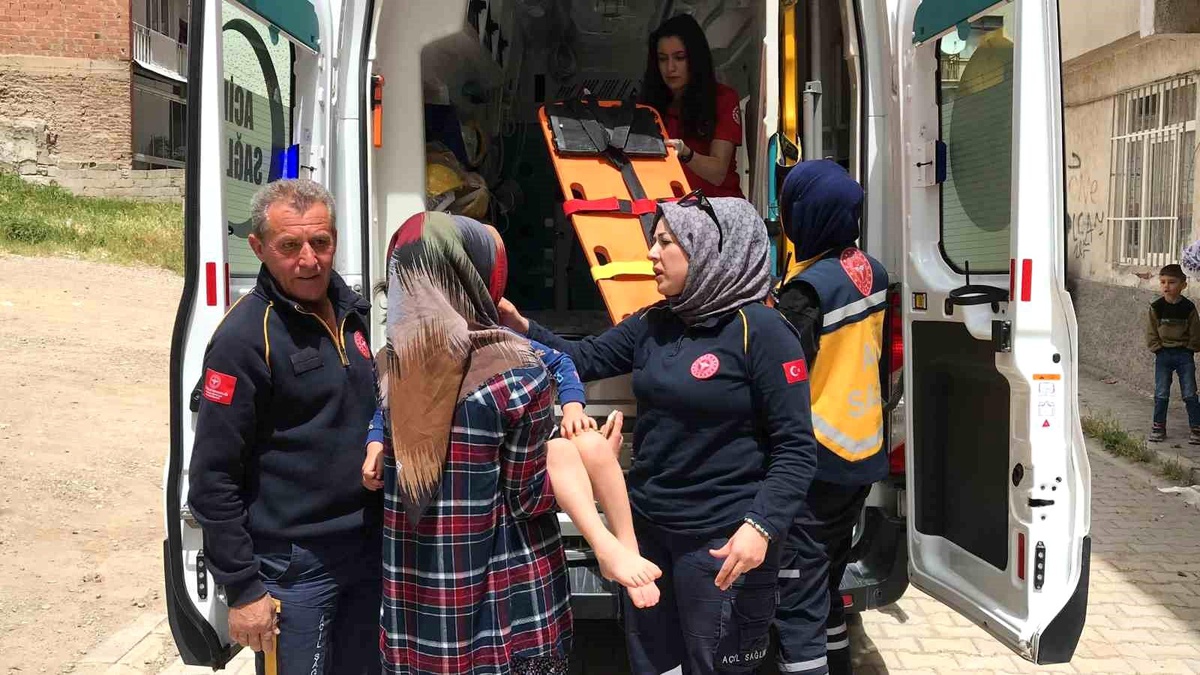 Elazığ\'da 3 yaşındaki çocuğa çarpan otomobil sürücüsü kaçtı