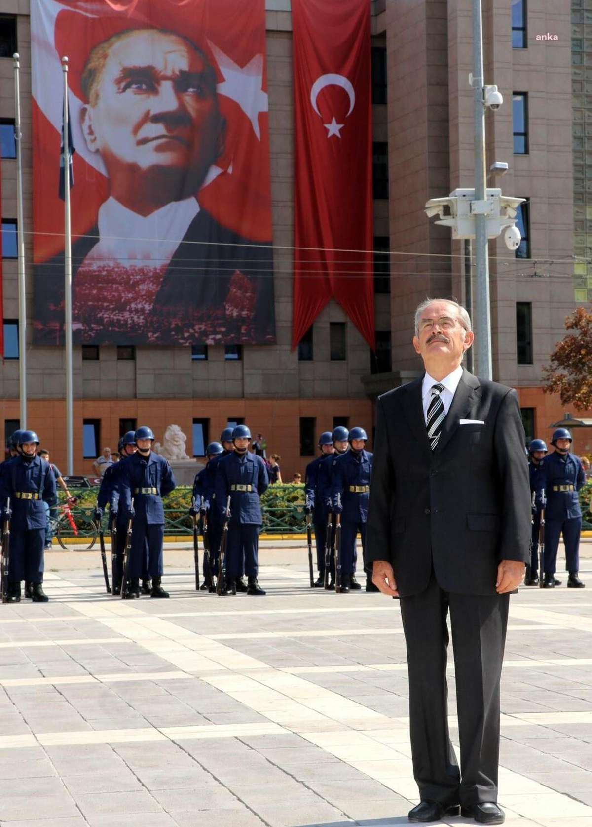 Eskişehir Büyükşehir Belediye Başkanı Yılmaz Büyükerşen\'den 19 Mayıs Mesajı
