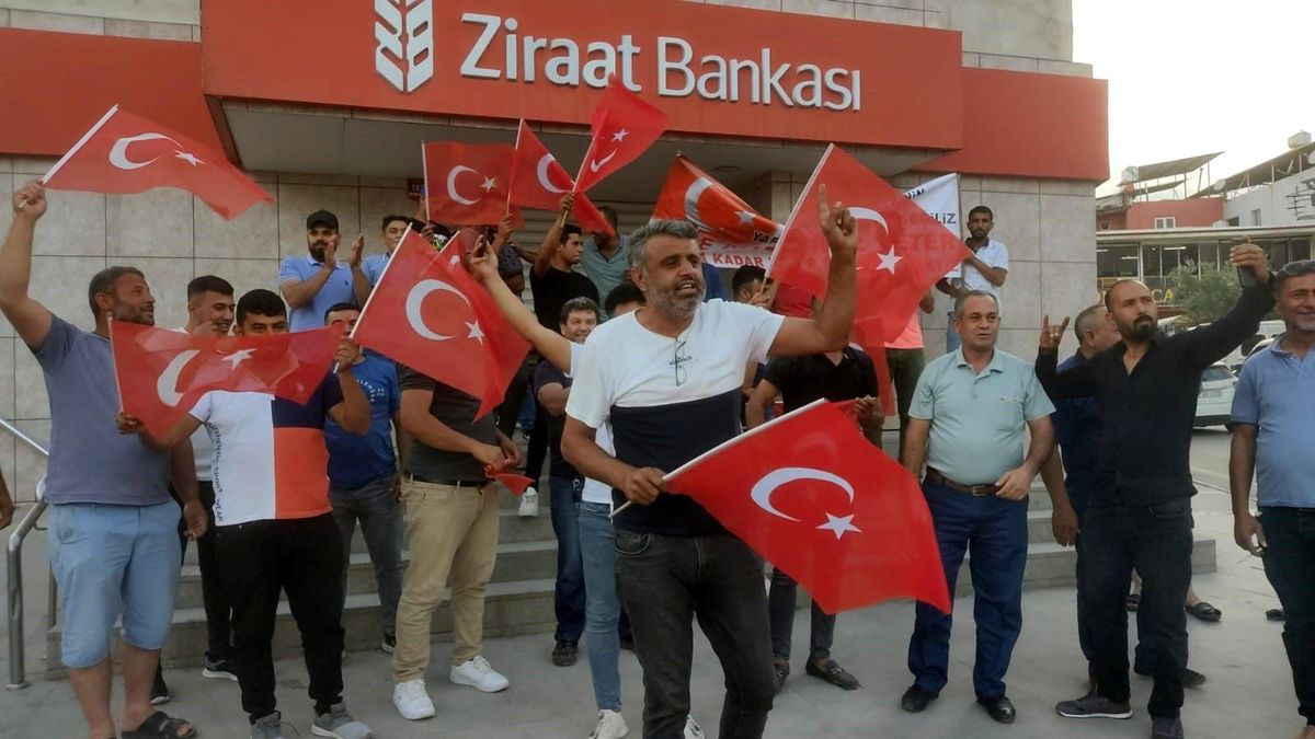 Hatay Kırıkhanlı depremzedelerden hakaret paylaşımlarına tepki