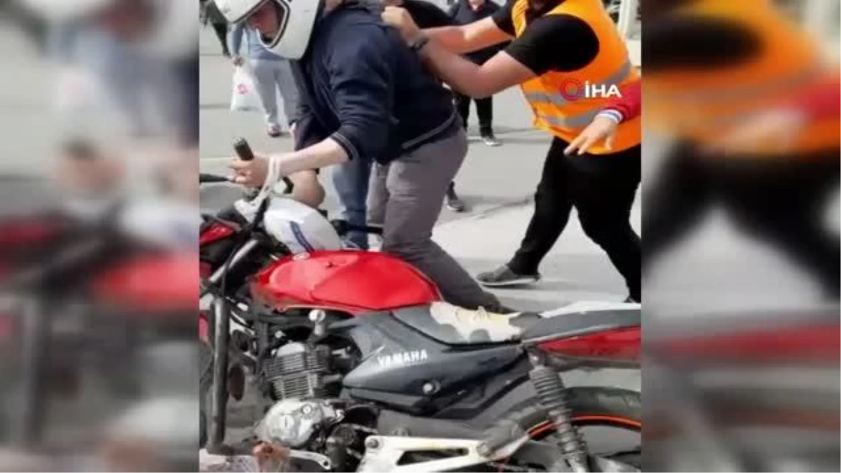 İstanbul\'da vicdansız hırsıza meydan dayağı kamerada: SMA\'lı bebeğin yardım kutusunu çaldı