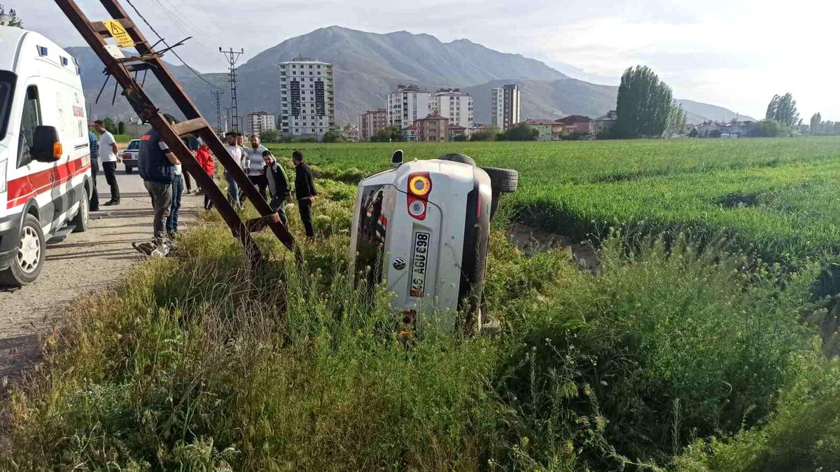 Kazada otomobil devrildi: 2 yaralı
