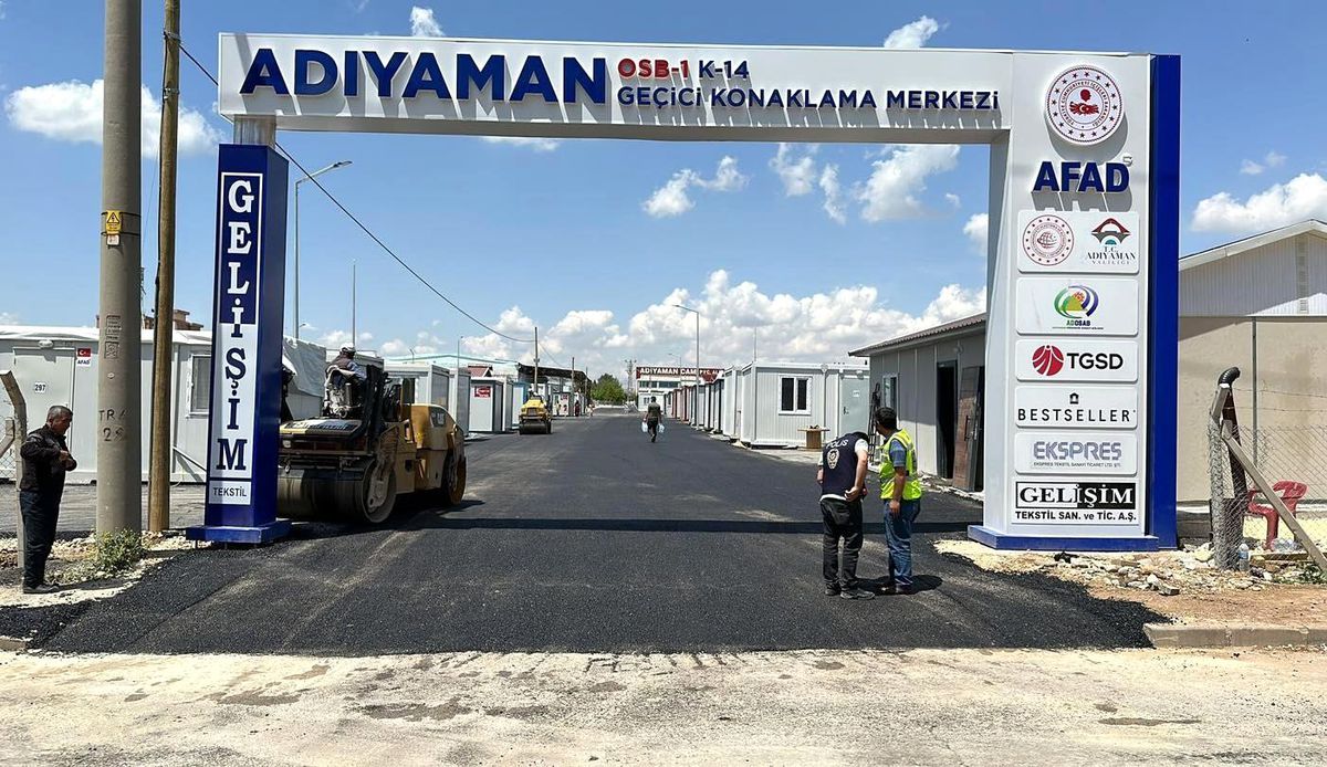 Konteyner kentler asfaltlanıyor