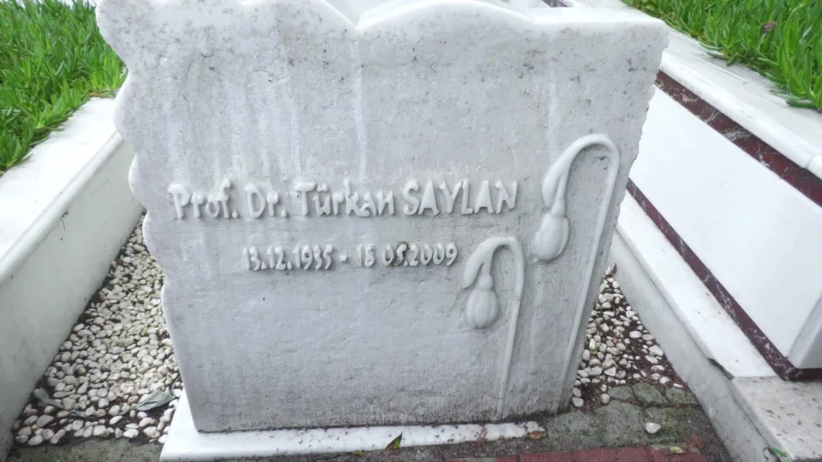 Türkan Saylan, Ölümünün 14\'üncü Yılında Mezarı Başında Anıldı