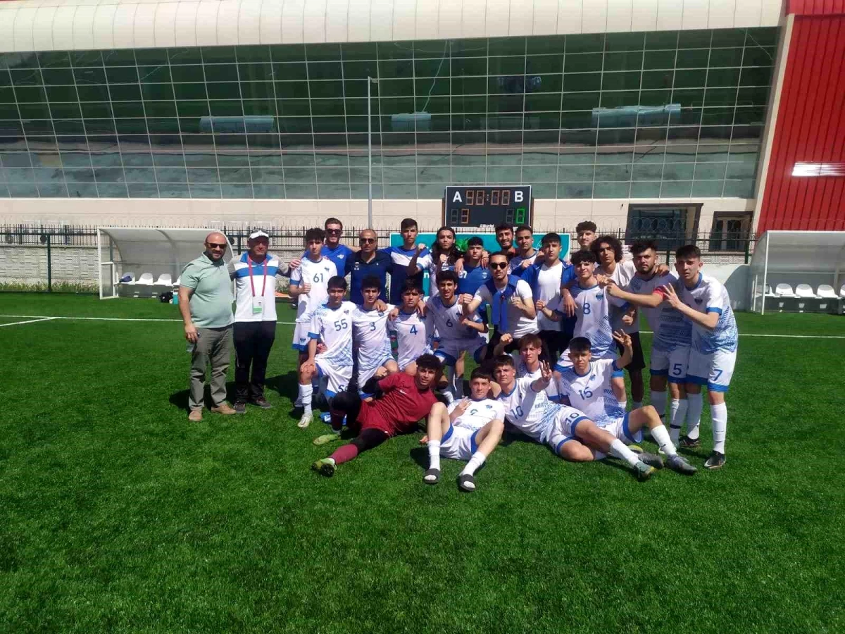 U18 Türkiye Şampiyonası: Kayseri Atletikspor: 3Samsun Büyükşehir Belediyespor: 0