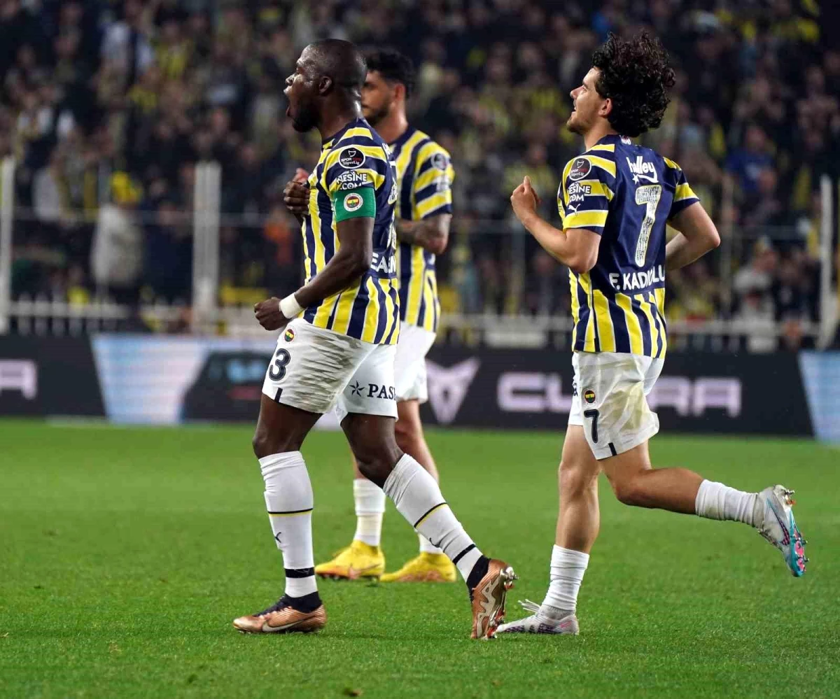 Fenerbahçe\'nin efsanesi Alex\'in rekoru egale edildi!