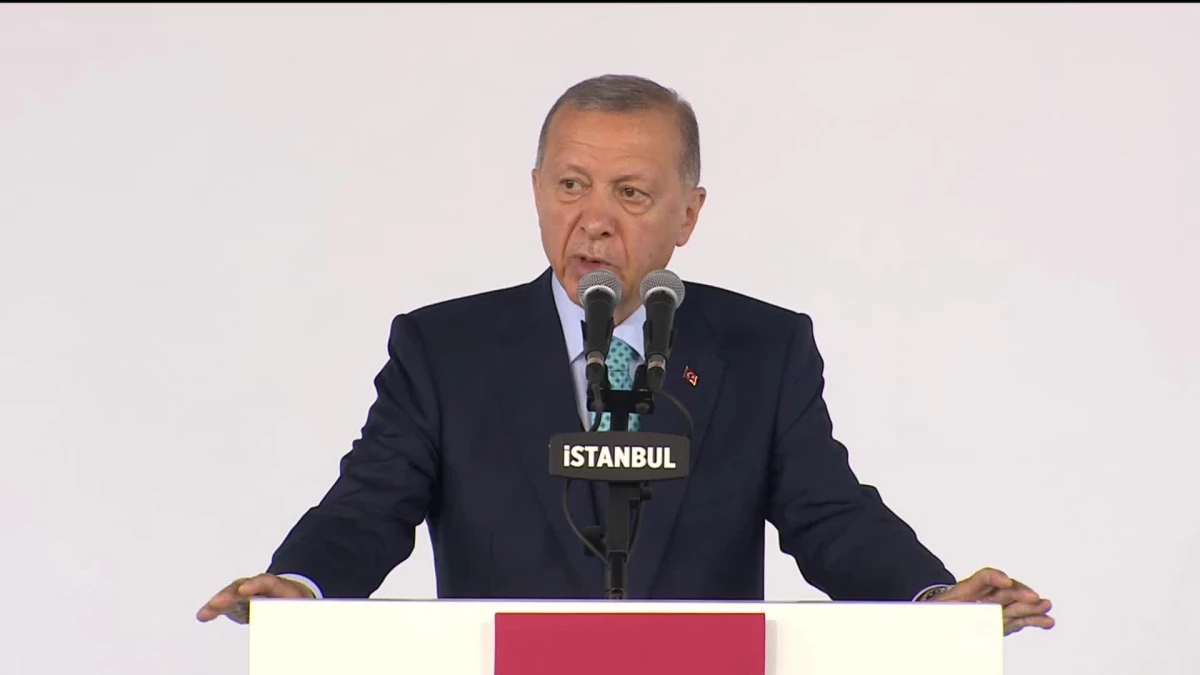 Cumhurbaşkanı Erdoğan, İstanbul Modern\'i ziyaret etti