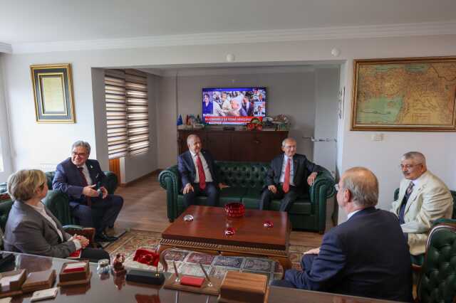 Özdağ, görüşme sonrası 'Bazı sorularımız vardı' dedi, işte Kılıçdaroğlu'na sorduğu 4 soru Özdağ, görüşme sonrası 'Bazı sorularımız vardı' dedi, işte Kılıçdaroğlu'na sorduğu 4 soru