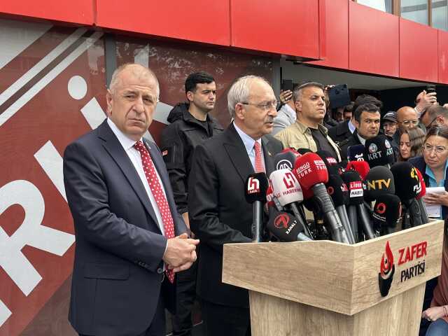 Özdağ, görüşme sonrası 'Bazı sorularımız vardı' dedi, işte Kılıçdaroğlu'na sorduğu 4 soru Özdağ, görüşme sonrası 'Bazı sorularımız vardı' dedi, işte Kılıçdaroğlu'na sorduğu 4 soru