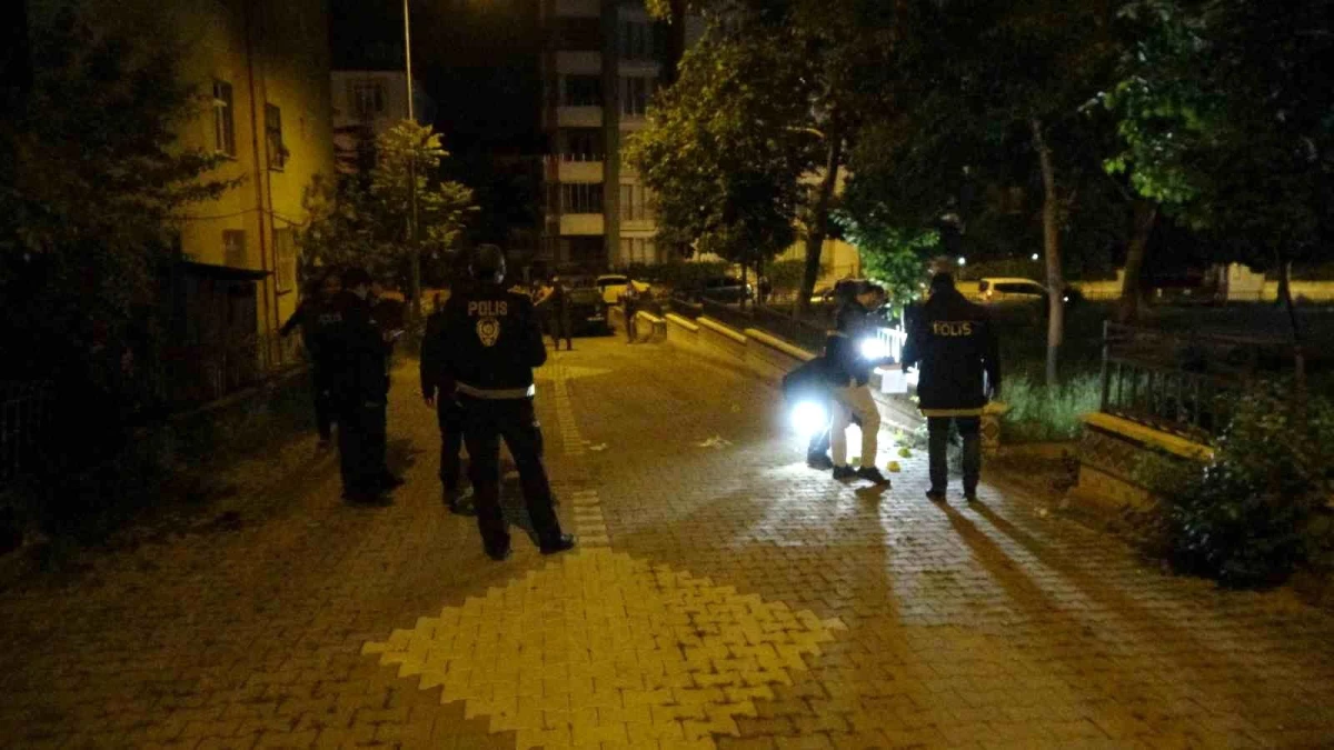Malatya\'da Parkta Tartışma: 3 Kişi Yaralandı