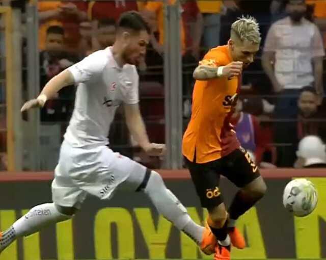 Galatasaray-Sivasspor maçındaki pozisyon için herkes aynı yorumu yapıyor Galatasaray-Sivasspor maçındaki pozisyon için herkes aynı yorumu yapıyor